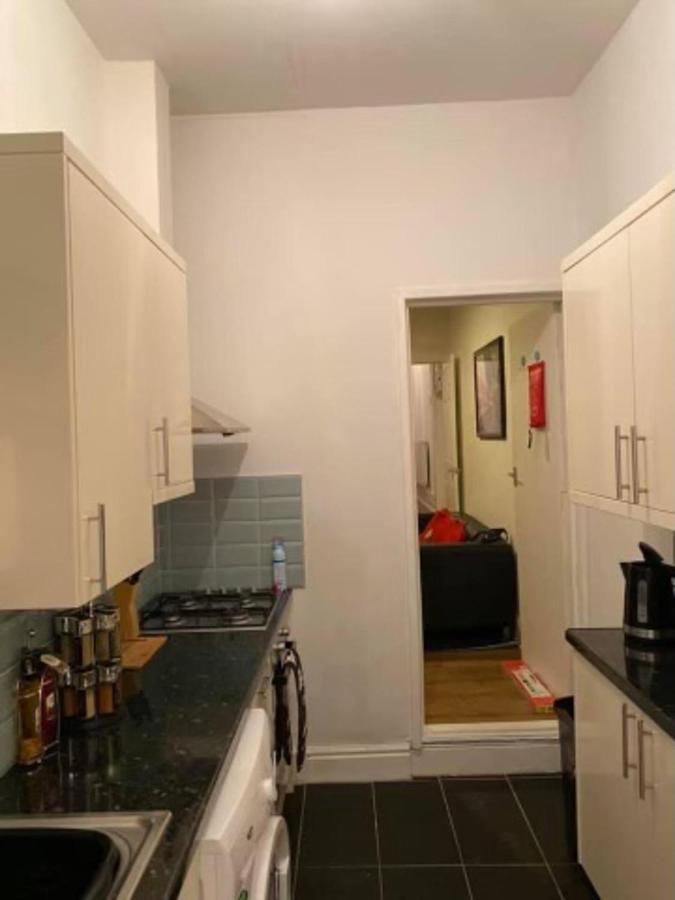 Spacious Four Bedroom Home 3 Bathrooms - كوفنتري المظهر الخارجي الصورة